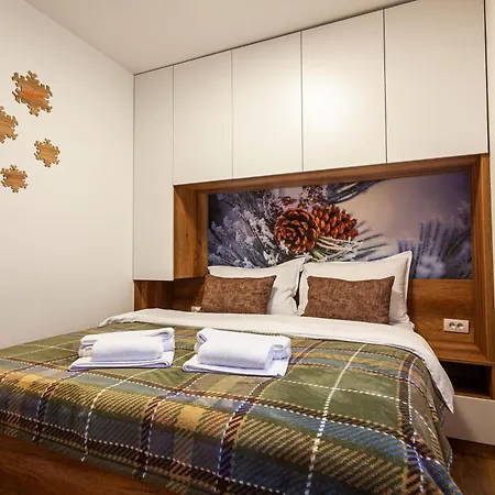 Jahor Dis 7 I 8 Apartament