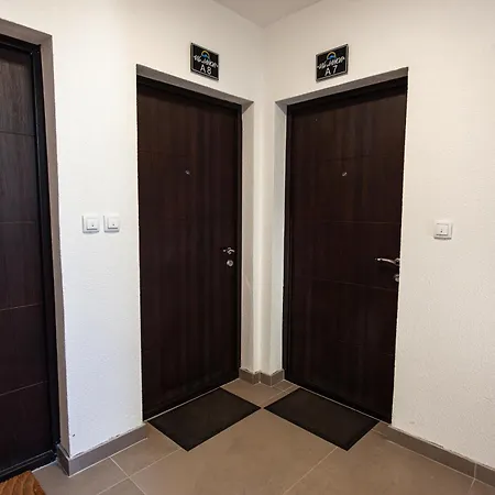 Jahor Dis 7 I 8 アパート ヤホリナ